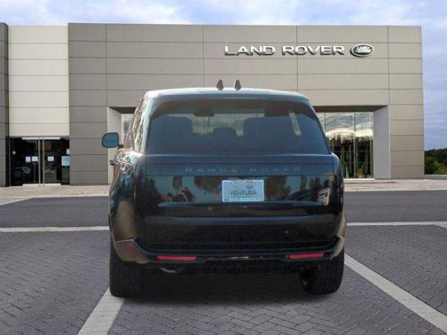 2025 Land Rover Range Rover P400 SE