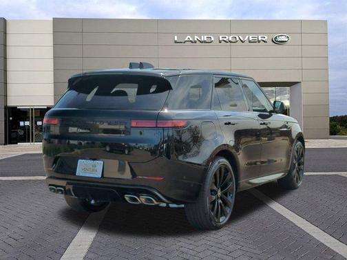 2025 Land Rover Range Rover Sport SE