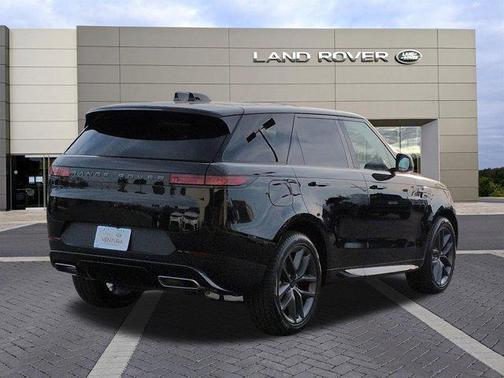 2026 Land Rover Range Rover Sport SE
