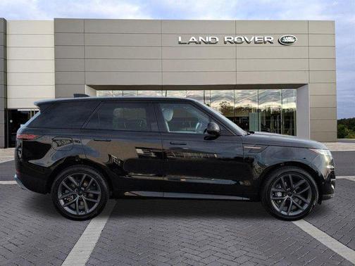 2026 Land Rover Range Rover Sport SE
