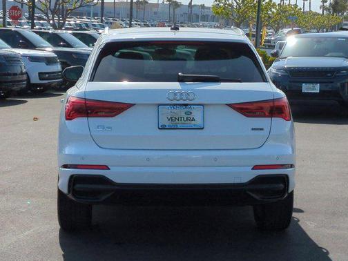 2022 Audi Q3 45 S line Premium