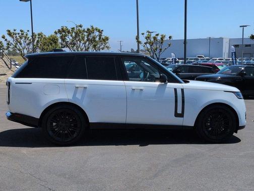 Fuji White 2026 Land Rover Range Rover P400 SE