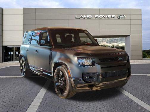 2025 Land Rover Defender 110 P500 X-Dynamic SE