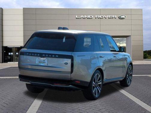2023 Land Rover Range Rover P530 SE