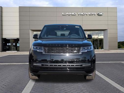 Santorini Black Metallic 2026 Land Rover Range Rover P400 SE 7 Seat
