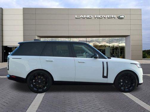 2023 Land Rover Range Rover P530 SE