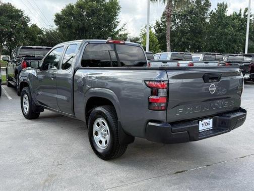 Gun Metallic 2022 Nissan Frontier S