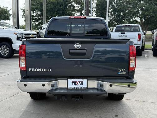 Arctic Blue Metallic 2018 Nissan Frontier SV