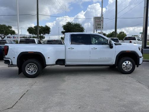Glacier White 2026 GMC Sierra 3500 Denali Ultimate