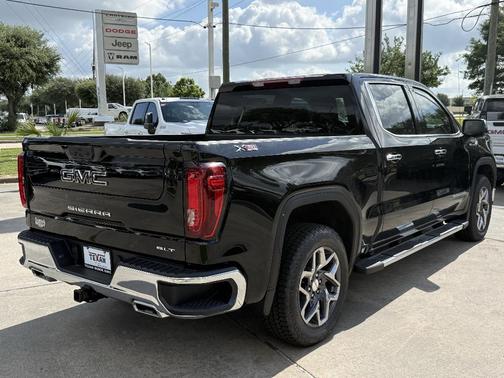 Onyx Black 2026 GMC Sierra 1500 SLT