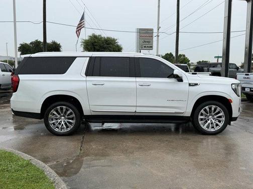 White Frost Tri-Coat 2024 GMC Yukon XL Denali