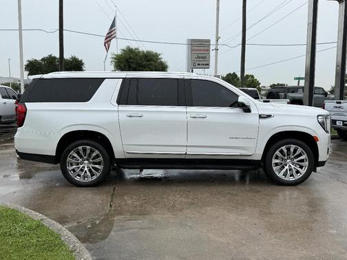 White Frost Tri-Coat 2024 GMC Yukon XL Denali