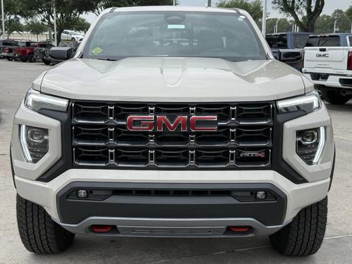 Dune 2026 GMC Canyon AT4