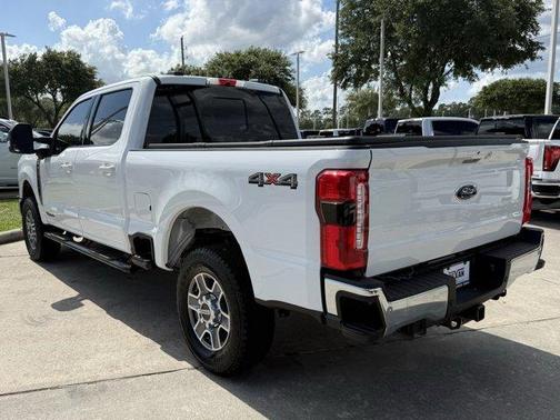 Oxford White 2024 Ford F-250 Lariat