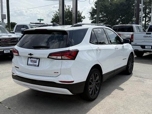 Summit White 2024 Chevrolet Equinox RS