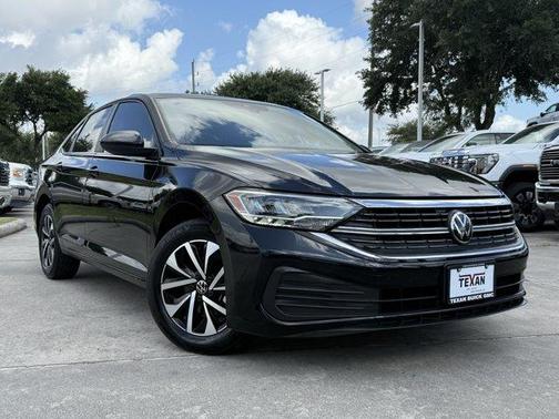Deep Black Pearl Effect 2024 Volkswagen Jetta 1.5T S