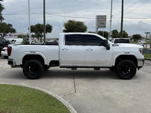 White Frost Tri-Coat 2023 GMC Sierra 2500 SLT