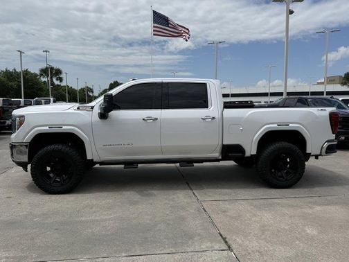 White Frost Tri-Coat 2023 GMC Sierra 2500 SLT