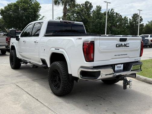 White Frost Tri-Coat 2023 GMC Sierra 2500 SLT