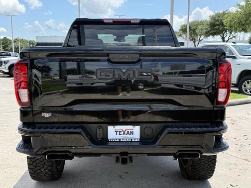 Onyx Black 2025 GMC Sierra 1500 Elevation