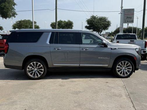 Satin Steel Metallic 2022 GMC Yukon XL Denali