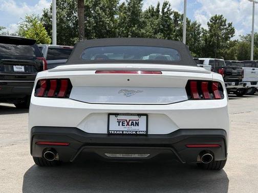 Oxford White 2025 Ford Mustang EcoBoost Premium