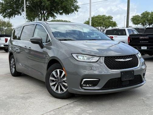 Ceramic Gray Clearcoat 2023 Chrysler Pacifica Hybrid Touring L