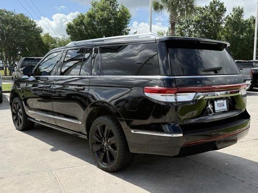 Black Metallic 2022 Lincoln Navigator L Reserve