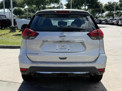 Brilliant Silver 2017 Nissan Rogue S