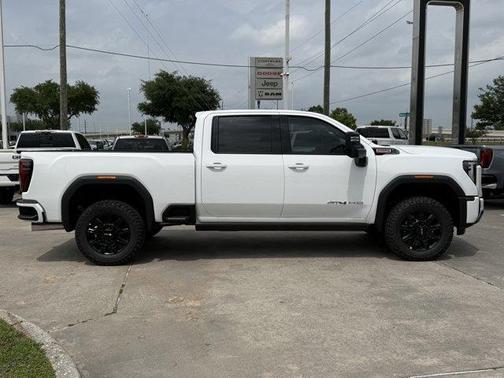 Summit White 2026 GMC Sierra 2500 AT4
