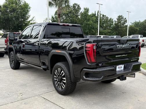 Onyx Black 2024 GMC Sierra 2500 Denali Ultimate