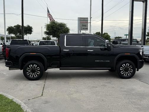 Onyx Black 2024 GMC Sierra 2500 Denali Ultimate