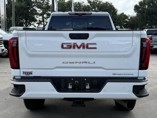 Summit White 2024 GMC Sierra 2500 Denali