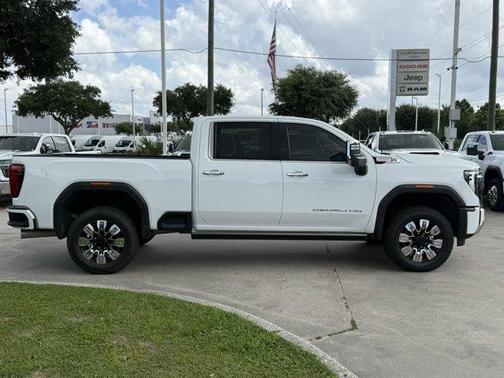 Summit White 2024 GMC Sierra 2500 Denali