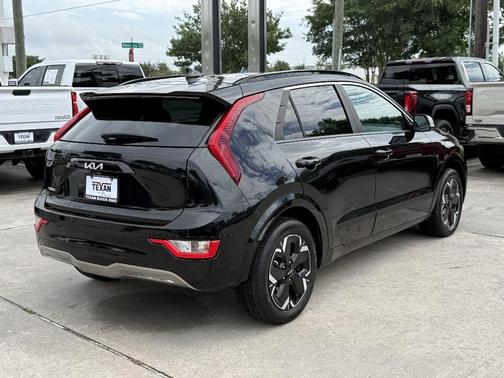 Aurora Black 2024 Kia Niro EV Wind