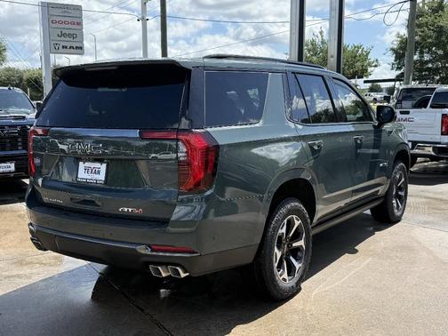 Midnight Pine 2026 GMC Yukon AT4