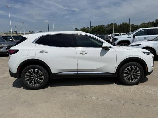 Summit White 2026 Buick Envision Preferred