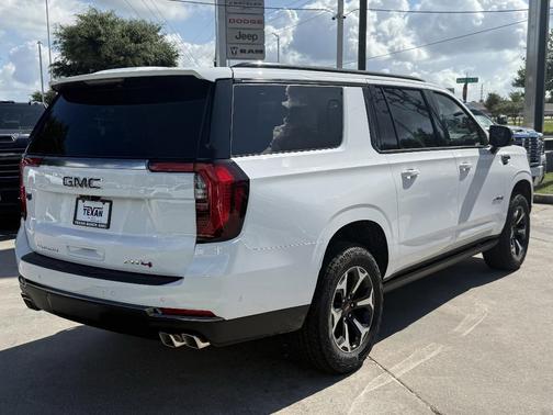 Summit White 2026 GMC Yukon XL AT4