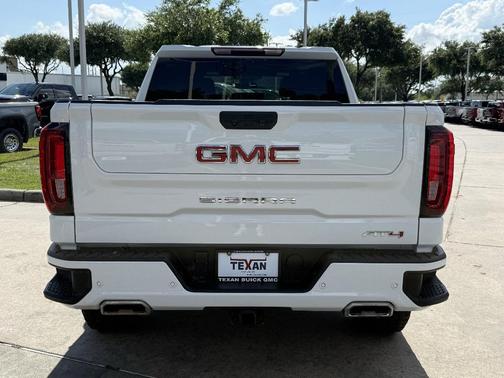 Summit White 2025 GMC Sierra 1500 AT4