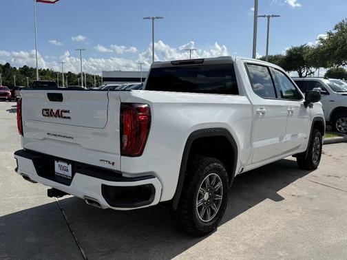 Summit White 2025 GMC Sierra 1500 AT4