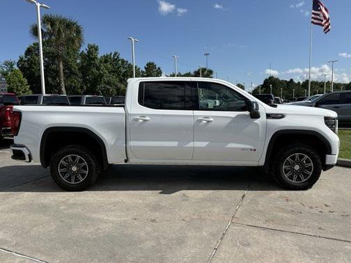 Summit White 2025 GMC Sierra 1500 AT4