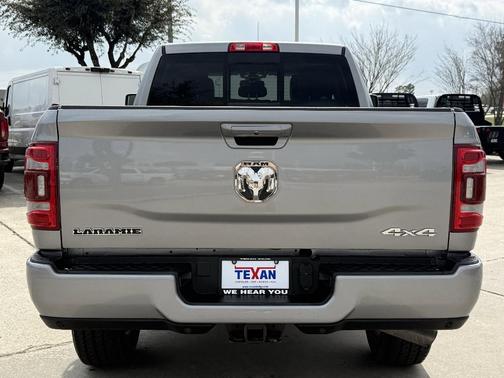 Billet Silver Metallic Clearcoat 2024 RAM 2500 Laramie