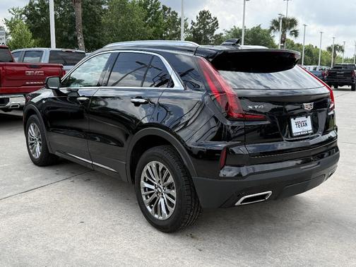 Stellar Black Metallic 2025 Cadillac XT4 Premium Luxury