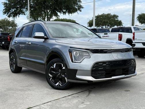 Steel Gray 2024 Kia Niro EV Wind