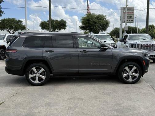 Metallic 2021 Jeep Grand Cherokee L Limited