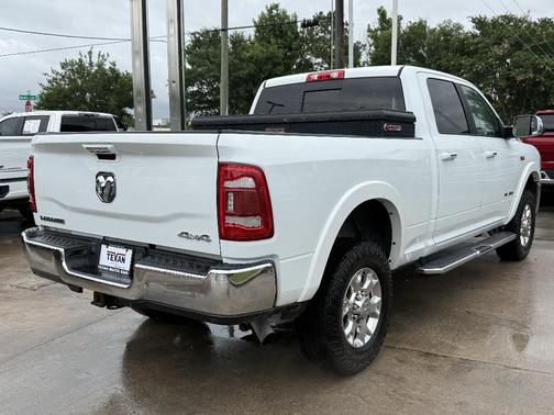 Bright White Clearcoat 2022 RAM 2500 Laramie