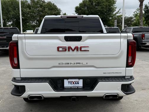 White Frost Tri-Coat 2022 GMC Sierra 1500 Limited Denali