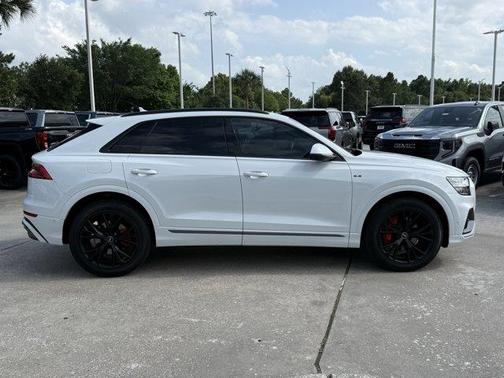 Glacier White Metallic 2021 Audi Q8 55 Premium Plus