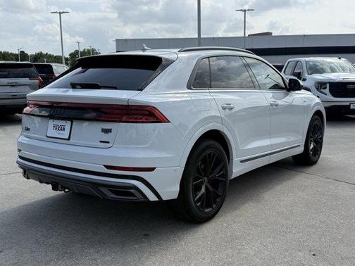 Glacier White Metallic 2021 Audi Q8 55 Premium Plus