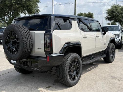 Dune 2026 GMC HUMMER EV SUV 2X
